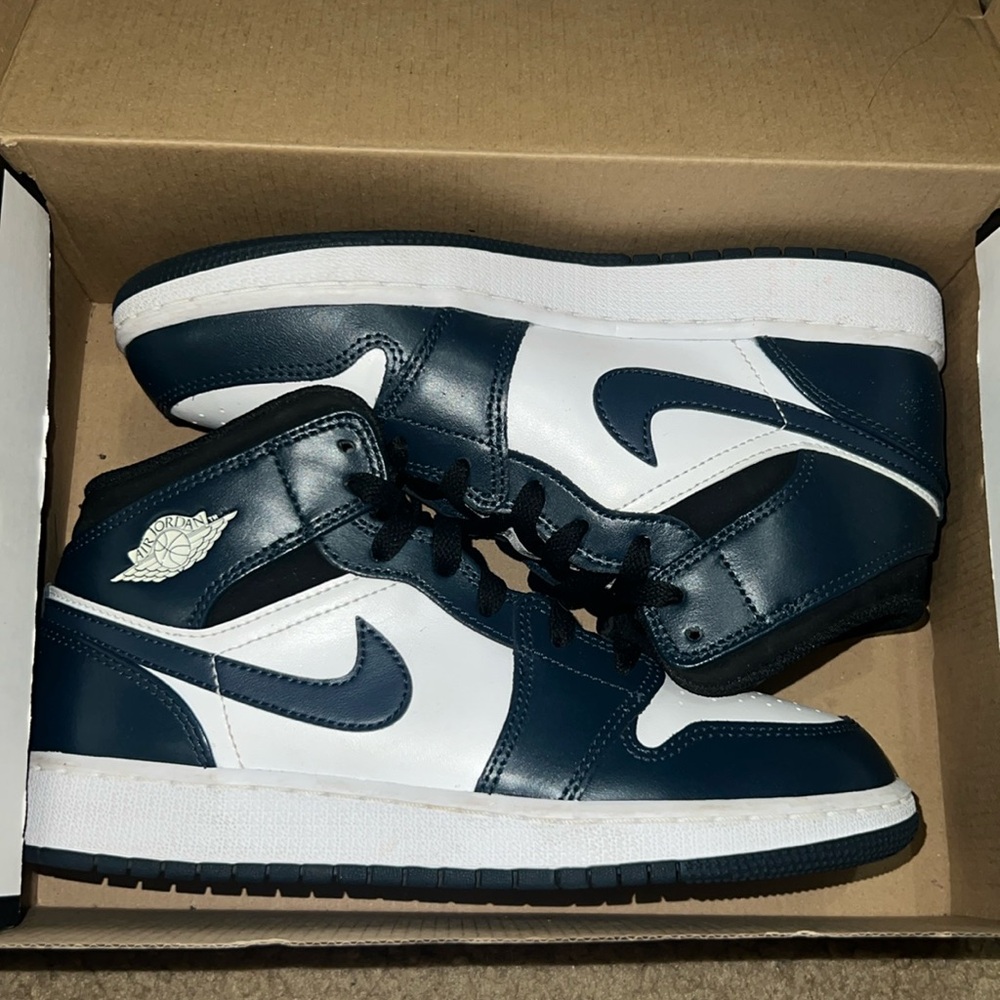 air jordan 1 mid